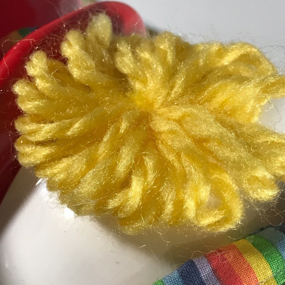 CLOWN BANK Ceramic Taiwan Yarn Hair Fabric Ruffle Rainbow 5 Inch Circus Vtg - Picture 7 of 12